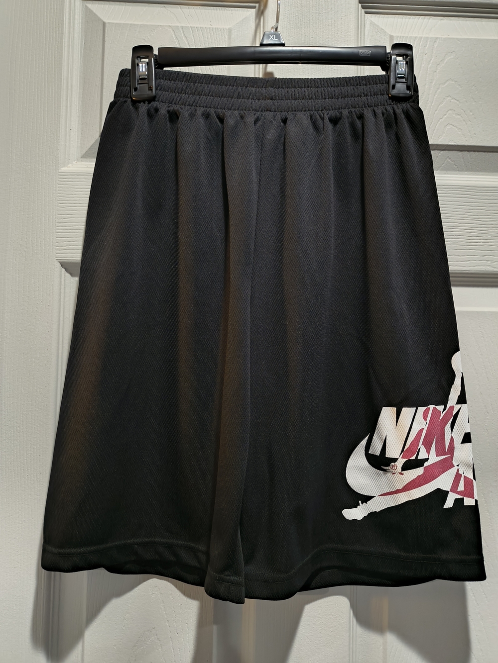 Nike Air/Jordan Black Athletic Shorts with Logo Accent 13-15 Years (XL)